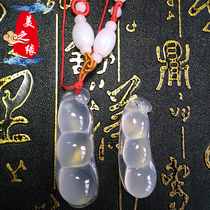 The beauty of the natural Fudou ice chalcedony safe green bean couple couple pendant pendant jade pendant