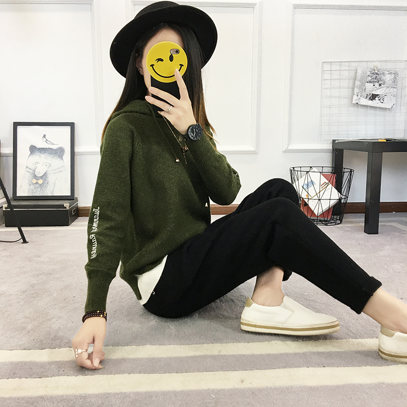 Mùa thu đông 2017 Phiên bản Hàn Quốc của áo len lỏng lẻo màu rắn trùm đầu chữ đại học gió hoang dã áo len áo len nữ - Áo / áo thun áo nữ công sở