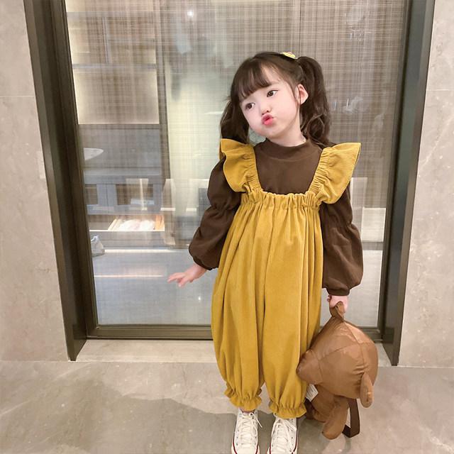 Girls fashion suit 2022 spring and autumn new Korean version baby puff sleeve bottoming shirt corduroy overalls trendy