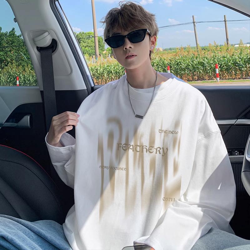 American High Street Long-Sleeved T-Shirt for Men, Spring 2026 New Style, White Crew Neck, Pure Cotton, Loose-Fitting Couple's Base Shirt American High Street Long-Sleeved T-Shirt for Men, Spring 2026 New Style, White Crew Neck, Pure Cotton, Loose-Fitting Couple's Base Shirt