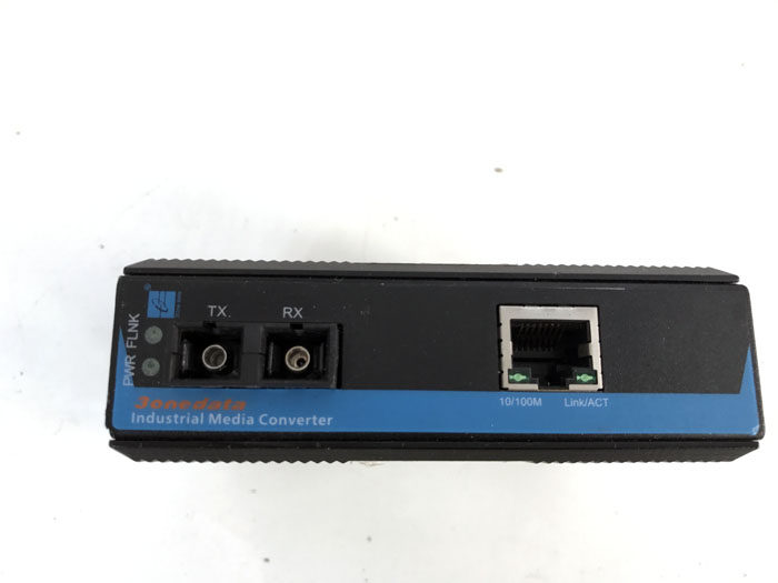 Secondhand Sanwang IMC101-F 1 Light 1 Electric Industry Level Multimode Adaptive Fiber Transceiver