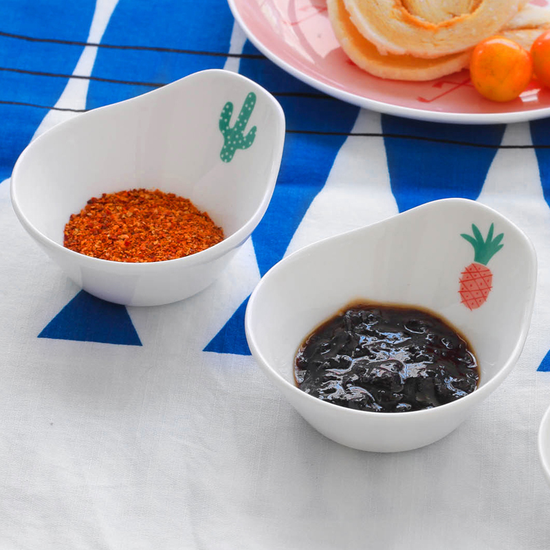 Creative ipads porcelain sauce seasoning dishes home dessert salad bowl irregular ceramic dish bowl of Japanese cuisine dishes