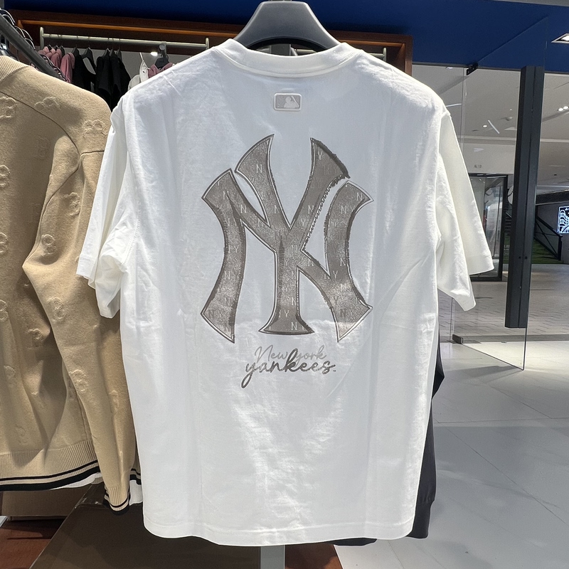 Mlb Official Store Direct Delivery Authentic Product with Large Logo on the Back, Unisex Couple's Round Neck Short-Sleeve T-Shirt, No Returns or Exchanges Mlb Official Store Direct Delivery Authentic Product with Large Logo on the Back, Unisex Couple's Round Neck Short-Sleeve T-Shirt, No Returns or Exchanges