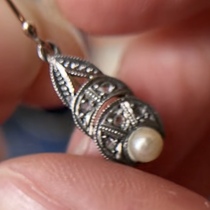 4 30 wild pearl ear hooks