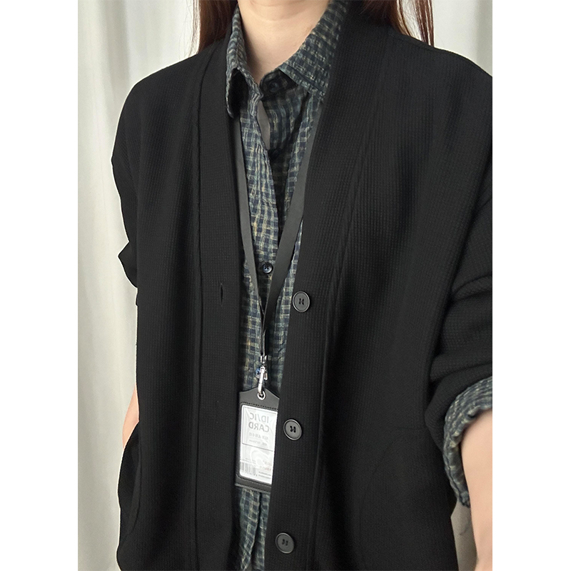 Black Japanese-Style Casual Cardigan Sweatshirt Jacket for Men, Autumn and Spring Wear, Cleanfit Waffle Knit V-Neck Sweater Black Japanese-Style Casual Cardigan Sweatshirt Jacket for Men, Autumn and Spring Wear, Cleanfit Waffle Knit V-Neck Sweater
