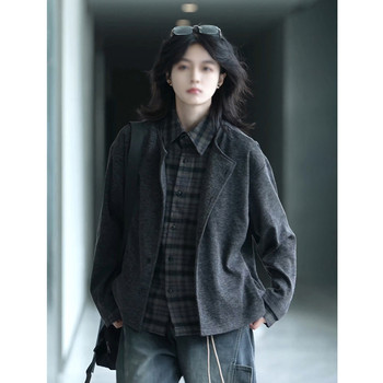 Fake two piece knitted patchwork shirt collar jacket Fake two piece knitted patchwork shirt collar jacket
