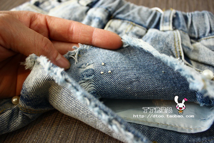 Cô gái mặc mùa hè hoang dã cũ denim đính cườm quần short mỏng giảm béo nóng quần