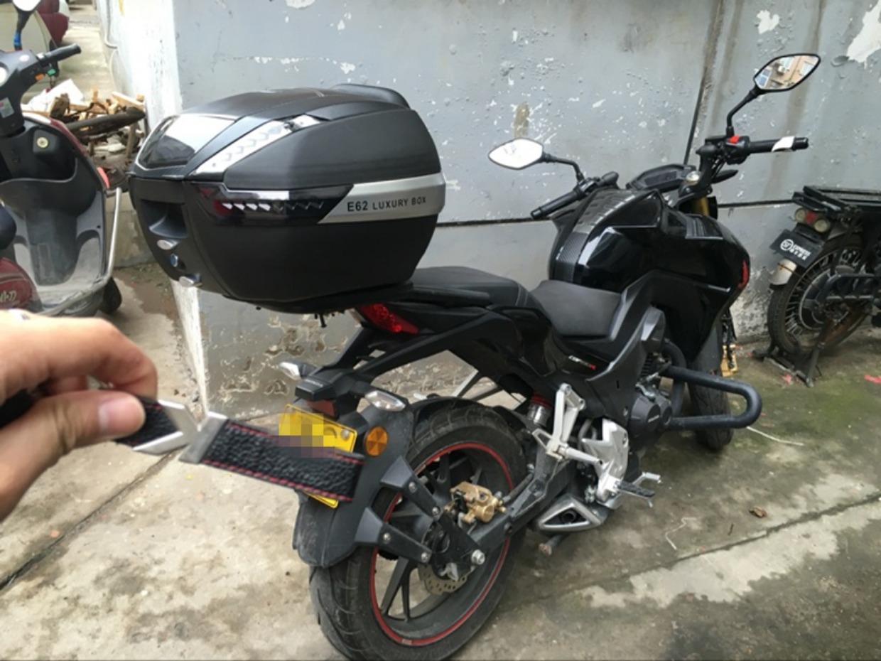Wanlihao xe máy thân xe điện đuôi hộp phổ pin pin lưu trữ hành lý hộp công cụ thêm lớn thùng sau xe máy nhỏ gọn