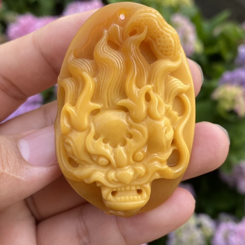 Yellow dragon jade Burmese yellow jade dragon card raw Xiao Long pendant pendant handlebar piece boutique jade dragon Yupei male and female