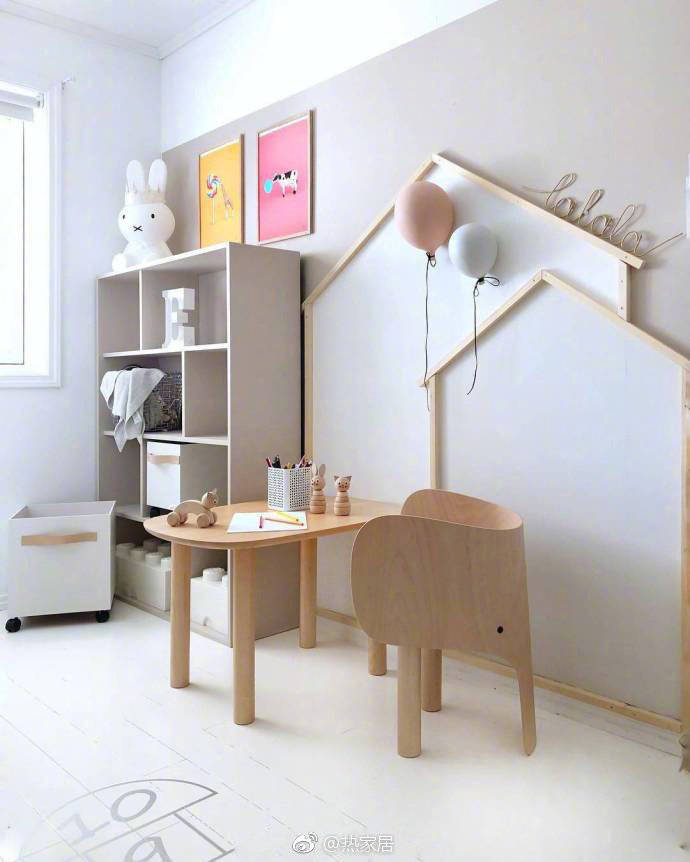 ins Nordic creative solid wood children's stool cute elephant cartoon stool kindergarten students write to study table and chairs