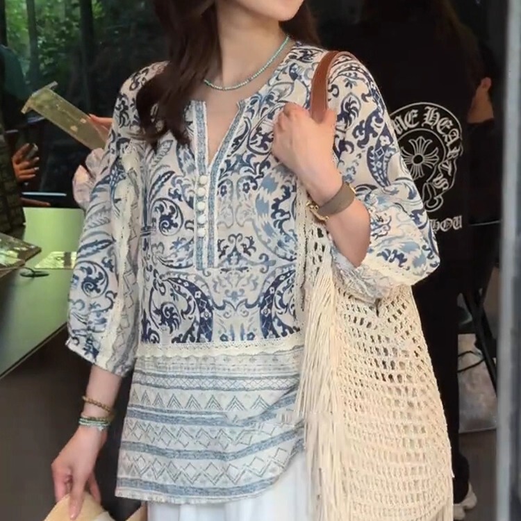 Blue Lace Patchwork Shirt for Women, Summer 2025 New Style, Loose, Casual, Versatile, Bohemian Style Top Blue Lace Patchwork Shirt for Women, Summer 2025 New Style, Loose, Casual, Versatile, Bohemian Style Top