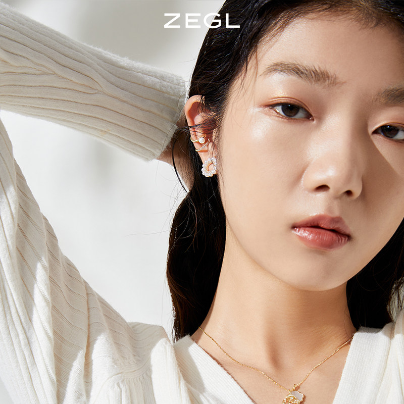 ZEGL Retro Artificial Pearl Ear Clip Woman Without Earhole Ear Bone Clip Earrings Earrings 925 Silver Needle Ear Ornament Suit