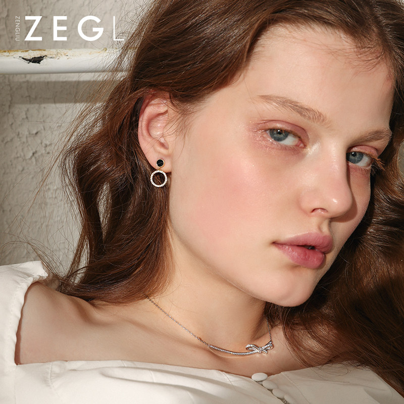 Simple and small ear pins feminine temperament Korean short drop earrings earrings sleep without picking earrings Ear clips No pierced ears