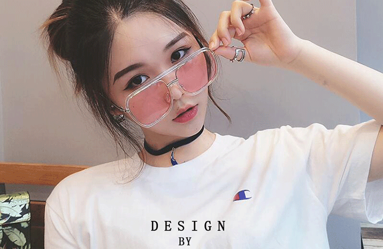 Net màu đỏ với kính râm khung vuông kính râm nam và nữ retro khung kính lớn khung phẳng có thể được trang bị cận thị kính cận đẹp