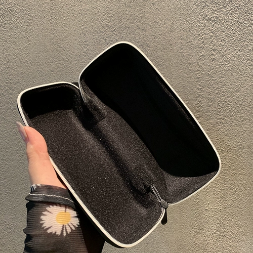 Портативные модные солнцезащитные очки подходит для мужчин и женщин с молнией на солнечной энергии, черная коробка