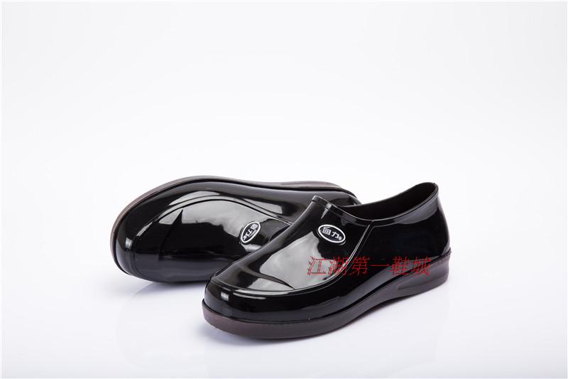 Authentic mới kéo trở lại thấp để giúp thoải mái đi mưa giày ống thấp nam và nữ giày không thấm nước mưa giày nam và nữ mẫu giày trượt giày nhựa đi mưa