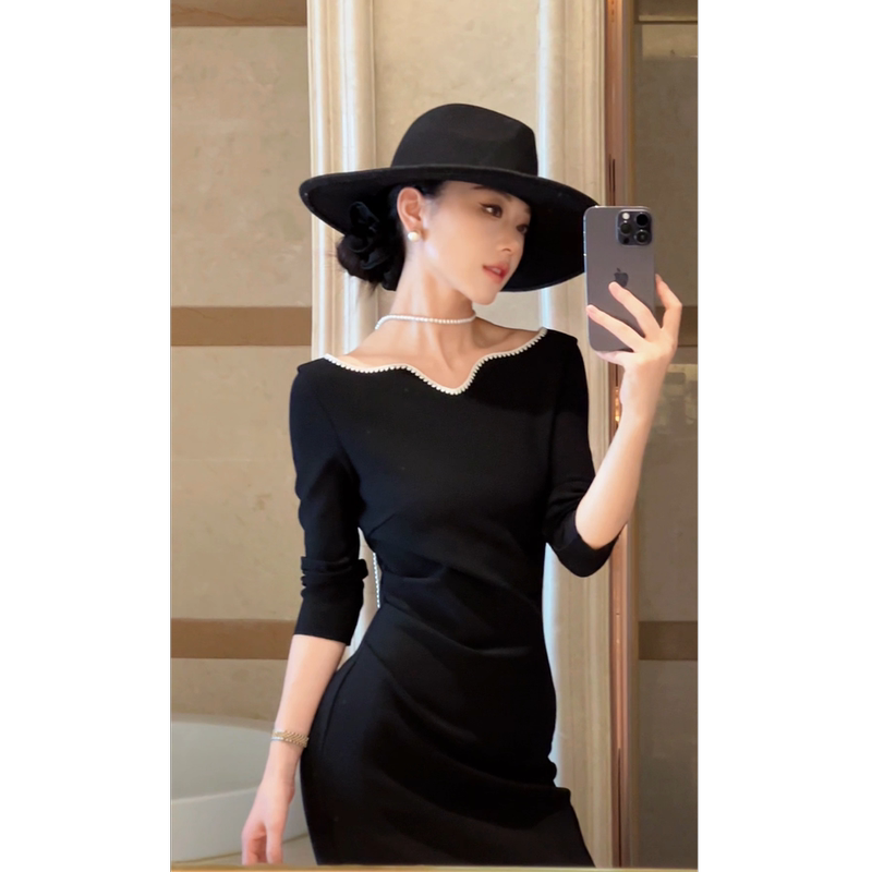 New Hepburn-Style Elegant Slim-Fit Waist-Cinching French Dress Cy6279 New Hepburn-Style Elegant Slim-Fit Waist-Cinching French Dress Cy6279