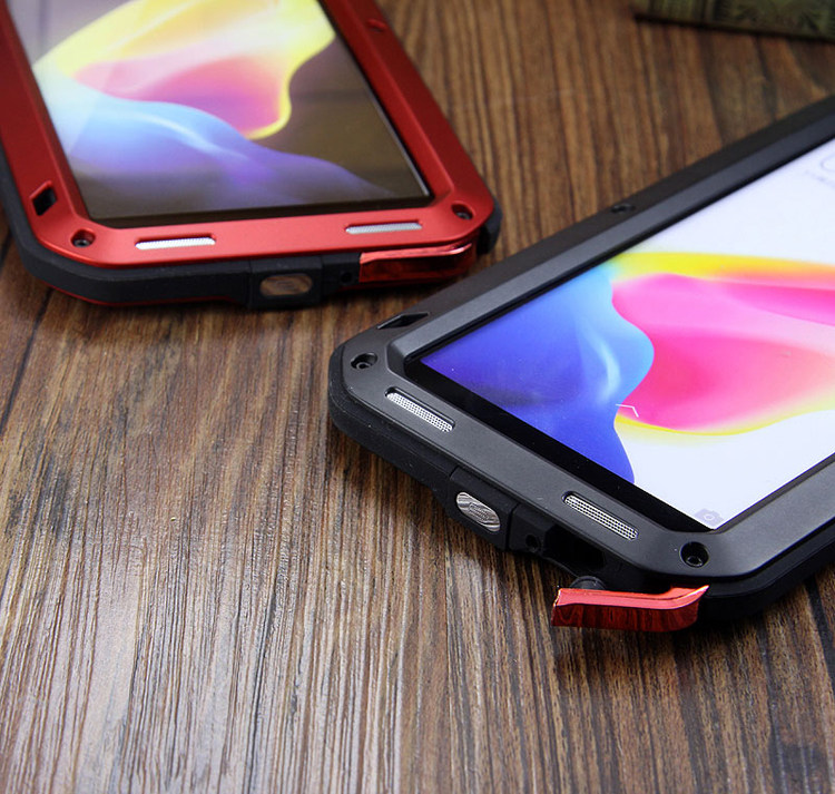 LOVE MEI Powerful Water Resistant Shockproof Dust/Dirt/Snow Proof Aluminum Metal Outdoor Gorilla Glass Heavy Duty Case Cover for OPPO R11s