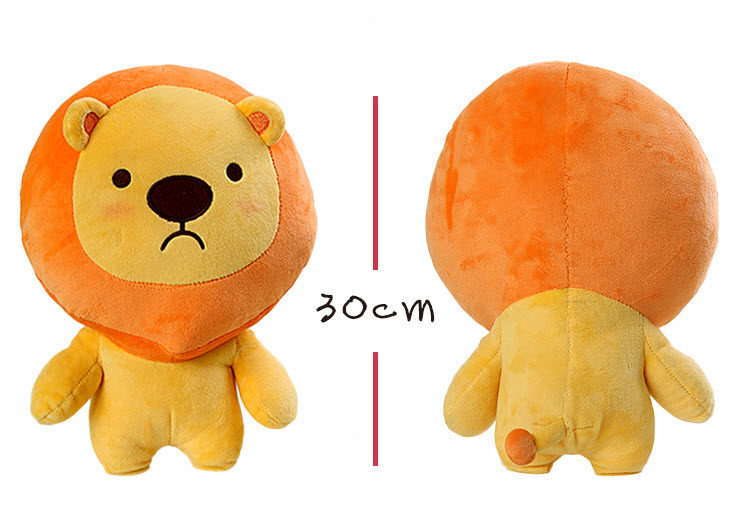 Rising's cute lion turns the audience