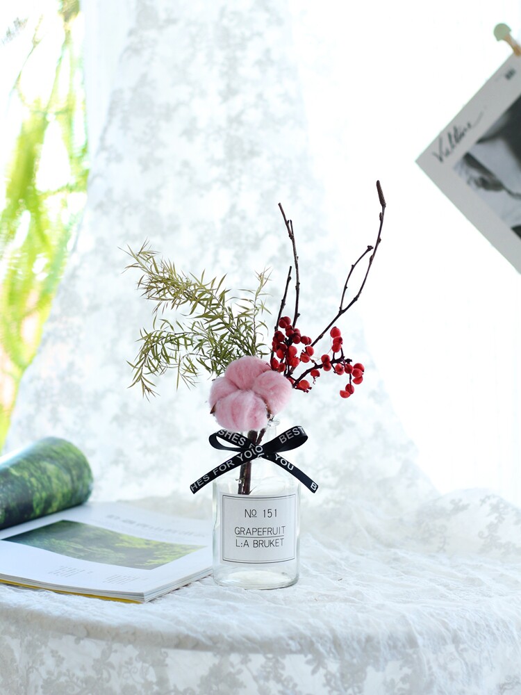 Dry bouquets of immoral flowers home furnished with stars with vases in the living room flower ins small fresh Nordic decoration