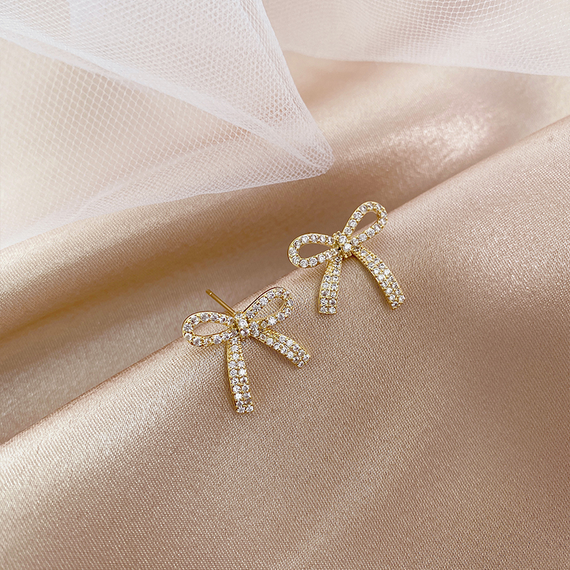 Minimalist light luxury bow earrings temperament web celebrity small girl heart earrings women delicate earrings S925 sterling silver needle