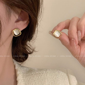 High-End Cat's Eye Stone Earrings for Women 2025 New Popular Ear Clips Spiral Coil Style Elegant Earrings for Non-Pierced Ears