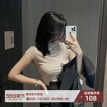 Knitwear The new 2021 exploits fashion foreign air short and thin section early autumn and early autumn design feeling small and fragrant with undershirt