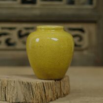 Jingdezhen antique porcelain cracked yellow glaze jar made in Hongwu period of Ming Dynasty antique antique hydroponic flower jar collection ornaments