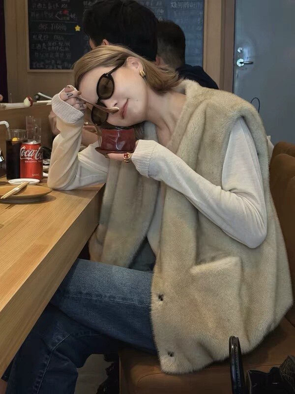 "Soft and Smooth" Furry Vest for Women 2026 Autumn and Winter New Style Outer Wear Plush Vest Sleeveless Round Neck Versatile Lazy Style