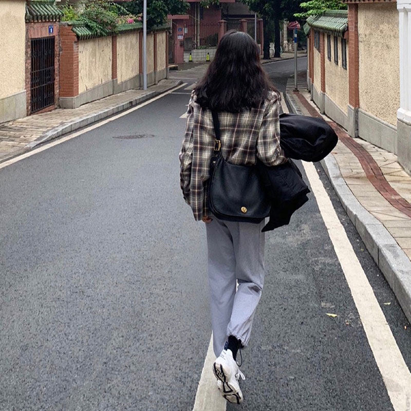 Bag Pack woman new 2020 new retro single shoulder inclined satchel bag with large capacity brief female bag ins 100 lap bag