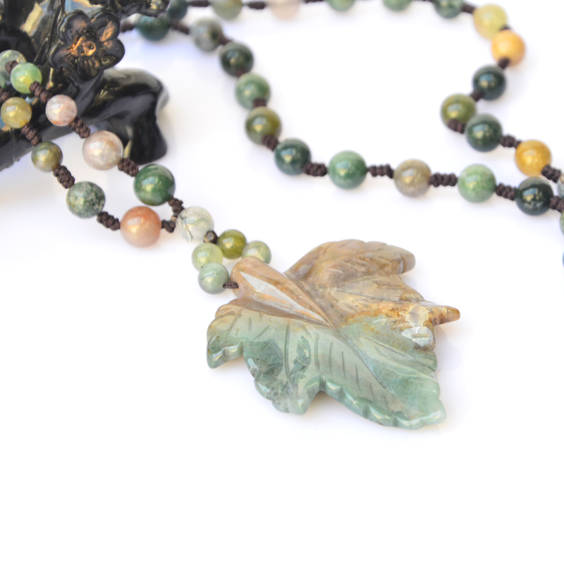 Natural water plant agate pendant necklace summer women's T-shirt simple external collocation decorated with a variety of styles