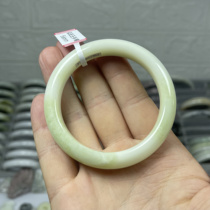 High-quality Lantian jade from the old pit material delicate green 56mm diameter strip width 12 2mm