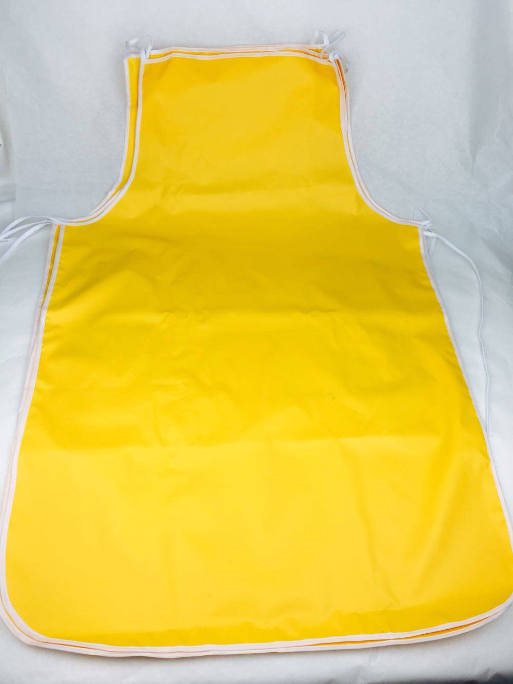 Waxed apron and waterproof and anti-paint.