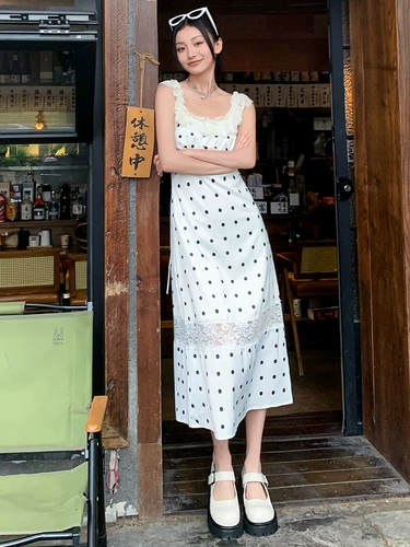 Кружевное летнее платье-комбинация, юбка, небольшой дизайнерский приталенный корсет, платье, с акцентом на бедрах