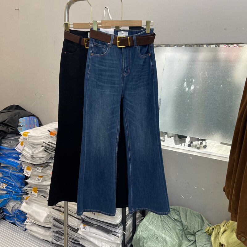 Mv855 Korean Style Stretchy Micro-Flare Jeans for Women, Autumn 2026, Stylish Versatile Slim-Fit Casual Straight-Leg Pants Trendy Mv855 Korean Style Stretchy Micro-Flare Jeans for Women, Autumn 2026, Stylish Versatile Slim-Fit Casual Straight-Leg Pants Trendy