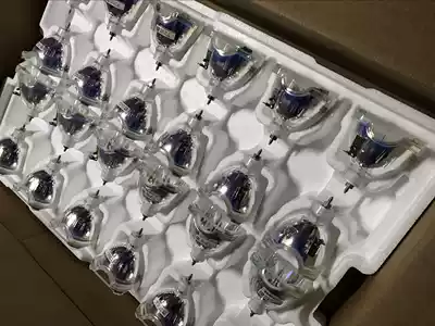 PHILIPS UHP132 120W 1 0 Rear projection bulb Original lamp cup Original wick E22 rear projection bulb