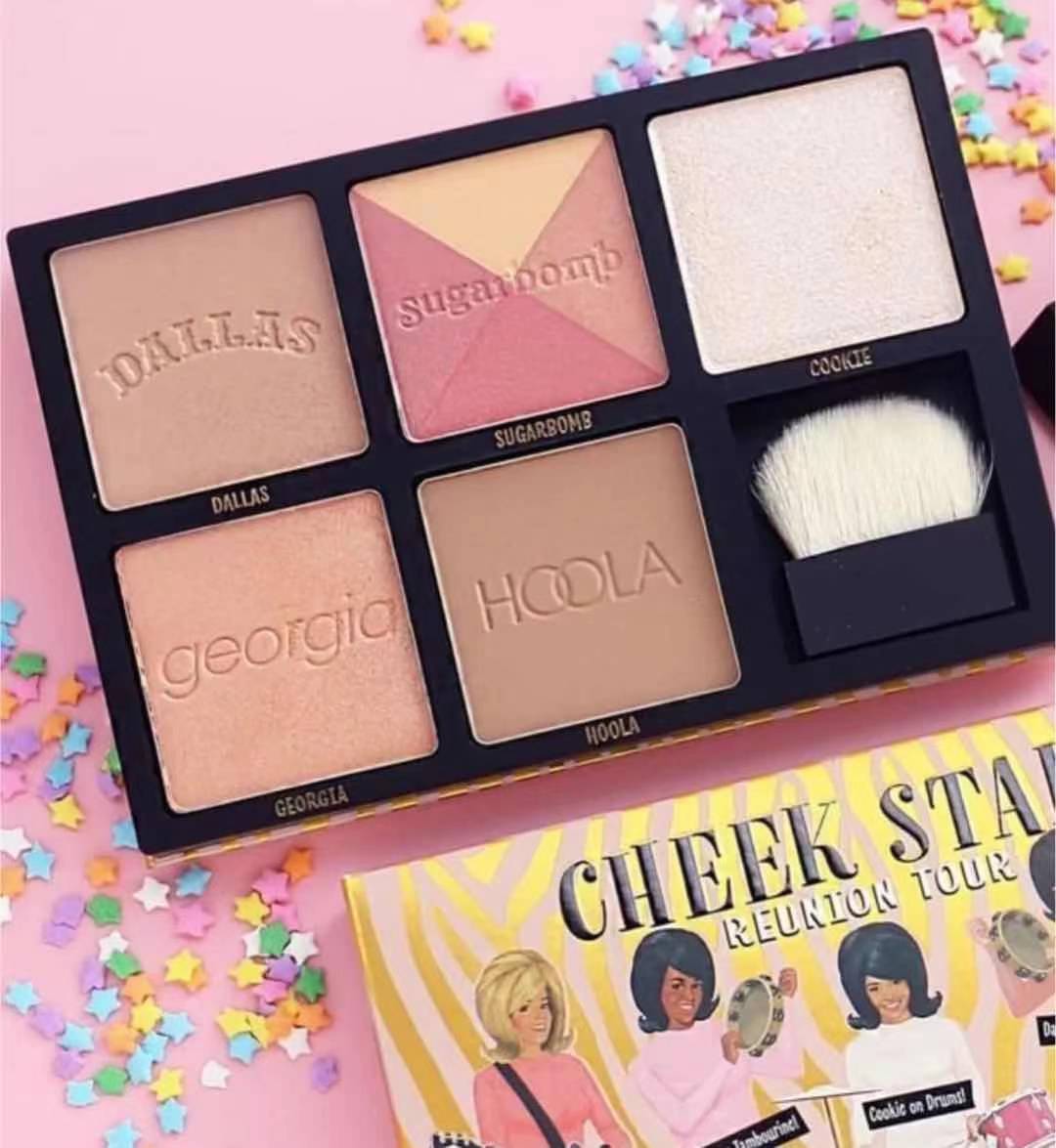 Spot five discount with cookies and a whole bunch of happy benefit cheek starsFive color discs