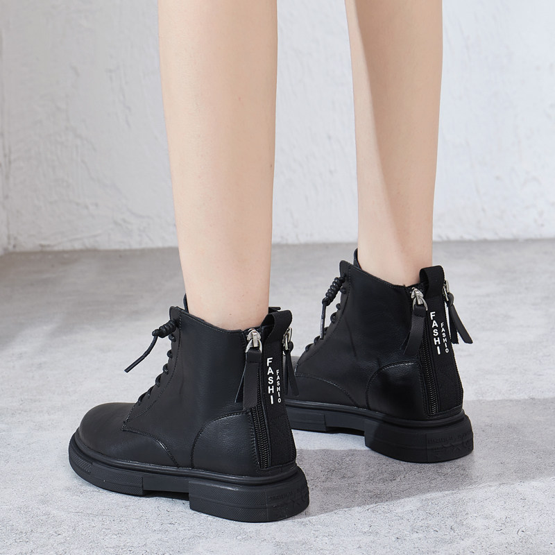 Net red burst Martin boots ladies slim 2020 new 100 lap breathable Chains short-cylinder short boots Spring-autumn single boot tide