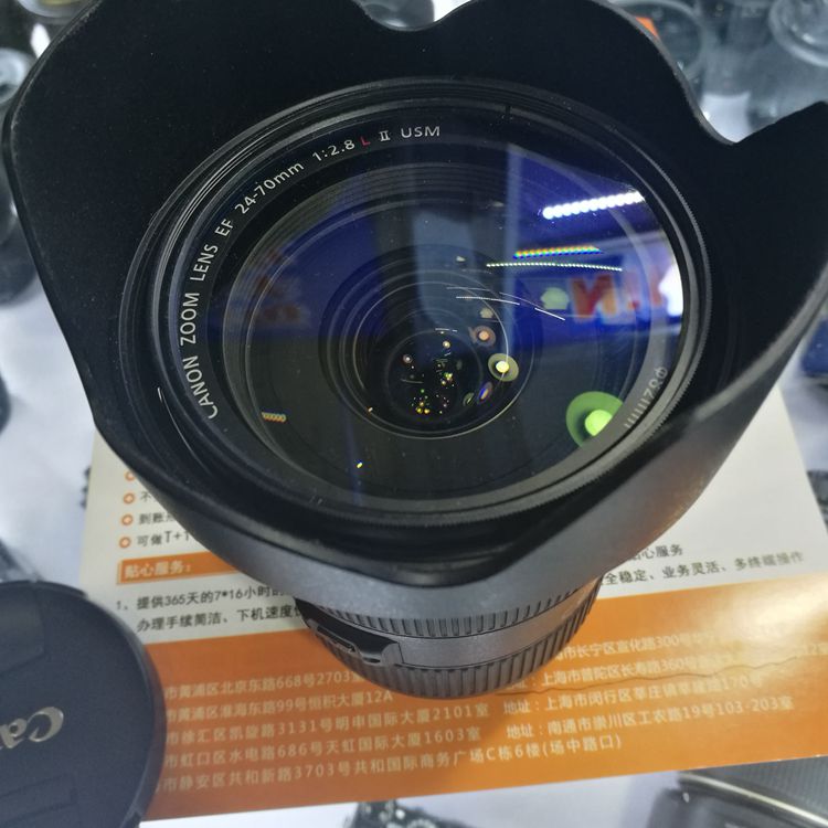 Ống kính Canon EF 24-70mm f / 2.8L II USM thế hệ thứ hai ống kính DSLR lớn ba chiều mới
