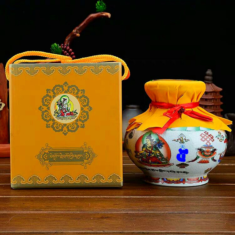 Shipments from Lhasa, Tibet's Minzhu Temple in Tibet 