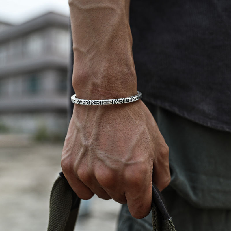 Auspicious Totem Ethnic Style Bracelet, Imitation S999 Pure Silver, Vintage Solid Open-Ended Simple Trendy Silver Bracelet for Men and Women Couples