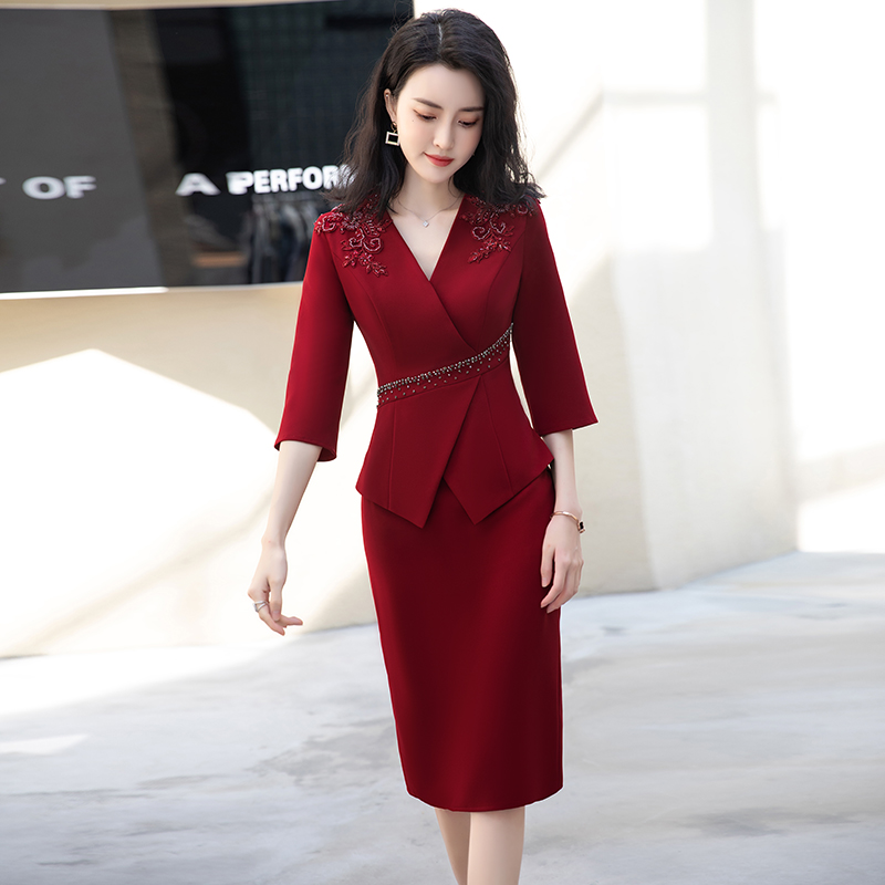 Evening dress for mother, elite red wedding shoes, wedding dress, western style Evening dress for mother, elite red wedding shoes, wedding dress, western style