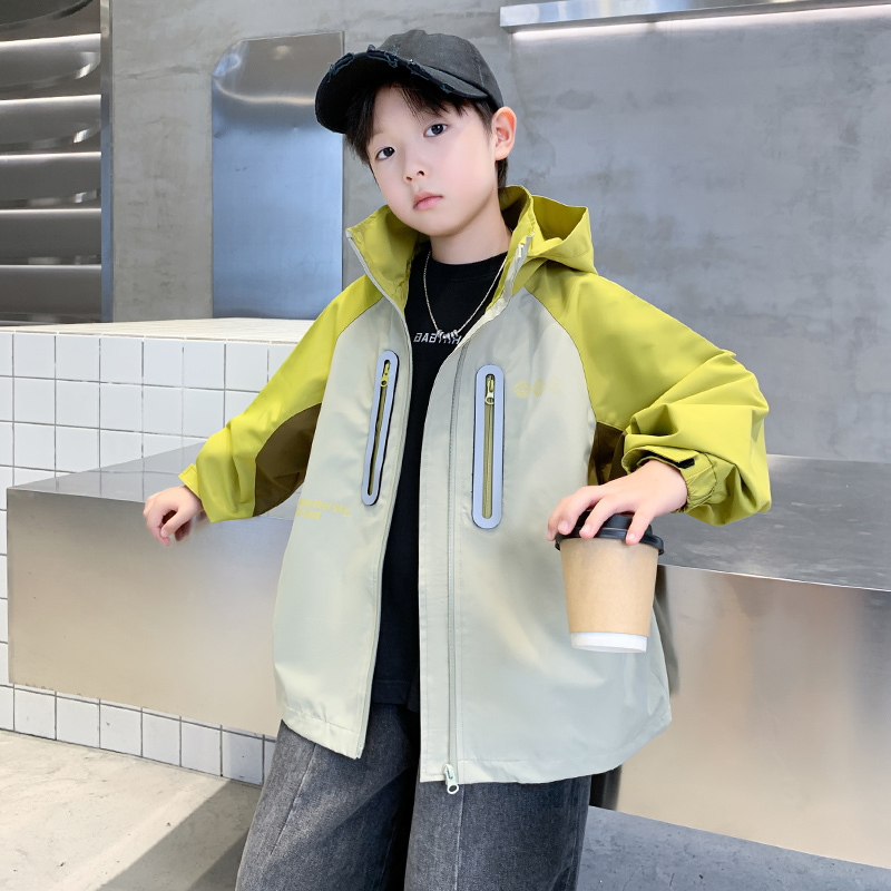 Boys' Spring and Autumn Jacket 2026 New Autumn Three-In-One Windbreaker for Older Children, Windproof and Waterproof Top, Trendy Boys' Spring and Autumn Jacket 2026 New Autumn Three-In-One Windbreaker for Older Children, Windproof and Waterproof Top, Trendy