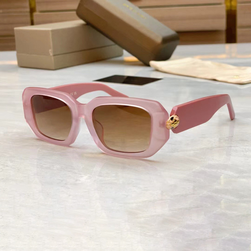 2025 New Style Sunglasses Bv40067I Snake Head Square Frame Sunglasses for Women Snake Head Sunglasses