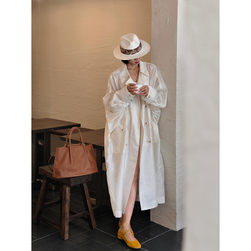 Very Stylish White Trench Coat, Mid-Length, 2026 Spring/Summer, Lightweight, Petite Size, Sun-Protective Cardigan with a High-End Feel