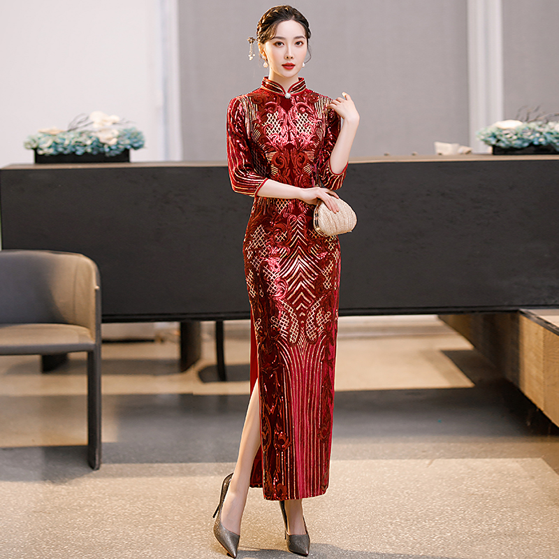 2021 three-quarter sleeve velvet sequined cheongsam autumn and winter new print red large size catwalk performance stage cheongsam