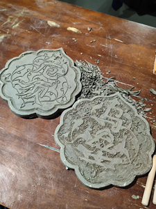 European-Style Art Professional Hand-Carved Relief Ceramic Door Sign for Guesthouses, Clubs, Villas, and Private Gardens