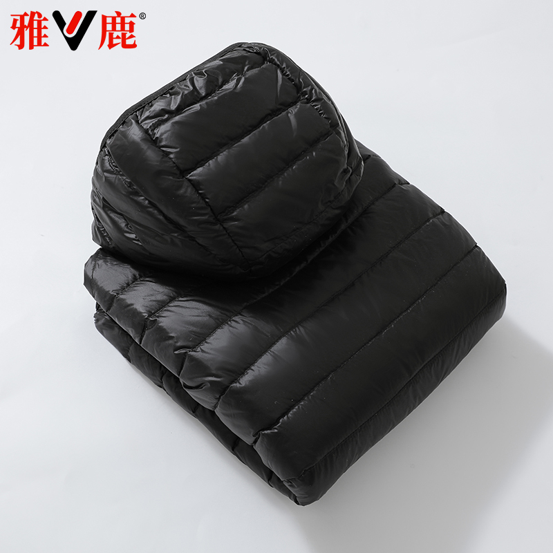 Yalu 2026 Winter New Lightweight down Jacket for Women, Short Style, 90% Duck Down, Middle-Aged and Elderly Mom's Fashion, Hooded Coat, Trendy