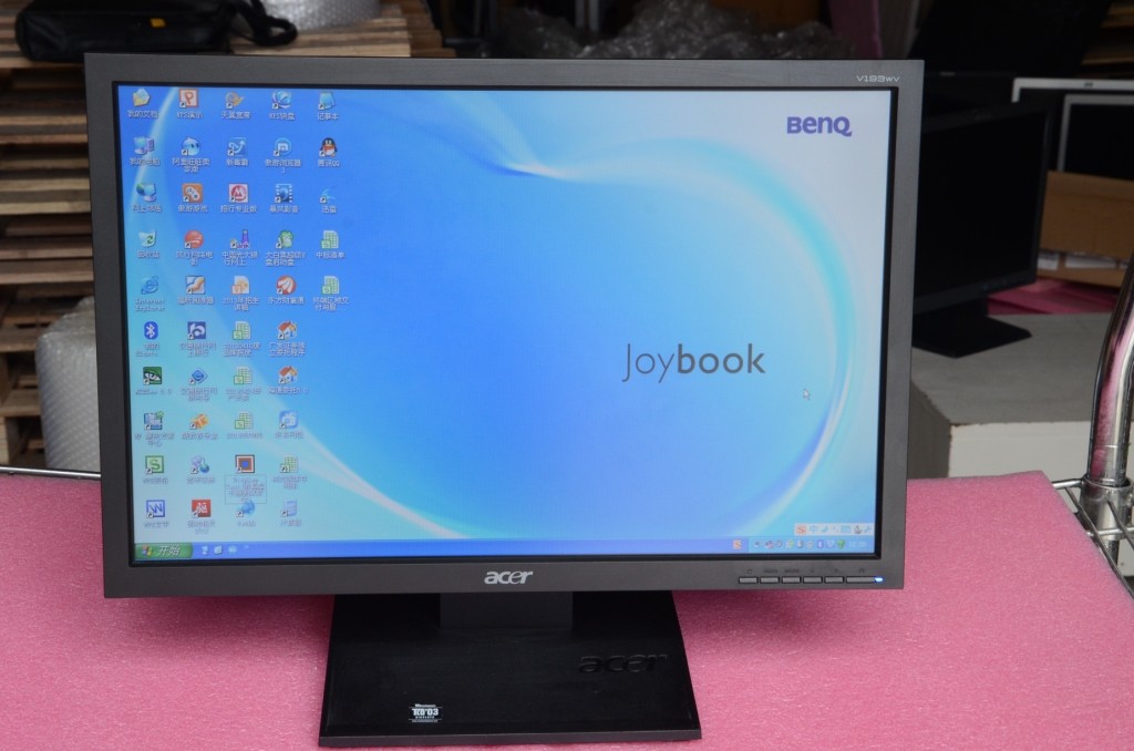 19-inch widescreen LCD acer Acer V193WV 19-inch LCD perfect screen