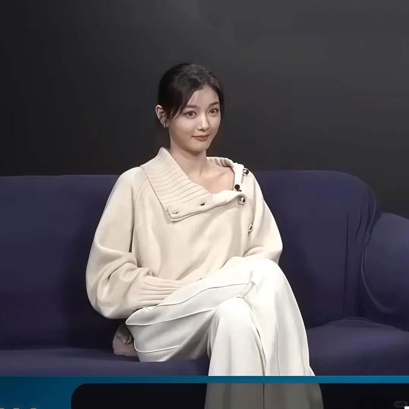 Pd's Greatest Work, Kim Yu-Jin's Same Style Irregular Cardigan Knit Sweater in Old Money Style 0015